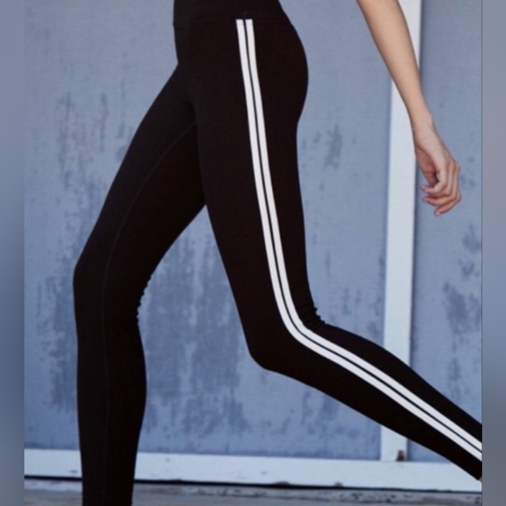 J.Galt Stylish Black Leggings with White Stripe Size S - Picture 2 of 5